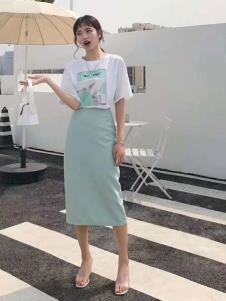 2019碧成萱女装格子半裙